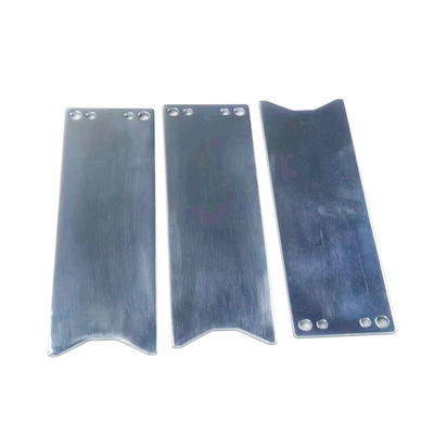 Buon prezzo Fabbricazione di pezzi di alluminio in lega di alluminio in linea