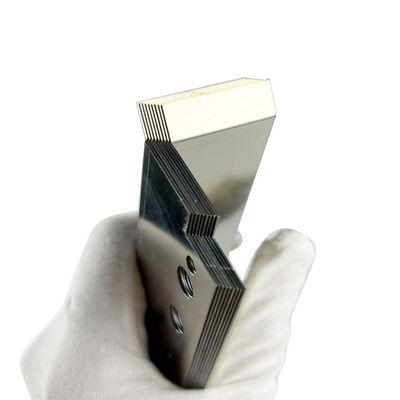 Buon prezzo Fabbricazione di lamiere su misura e servizi di taglio laser in linea