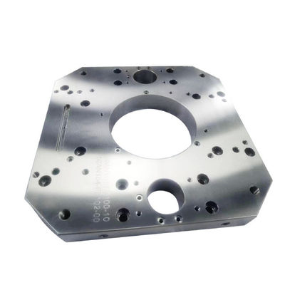 Macchine CNC a colori personalizzate per componenti aerospaziali