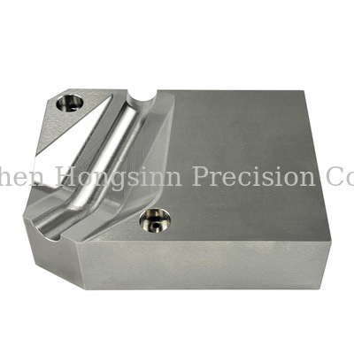 Prezzo buono Servizio di lavorazione CNC di PEEK ad alta precisione con lavorazione CNC multi-asse per parti personalizzate In linea