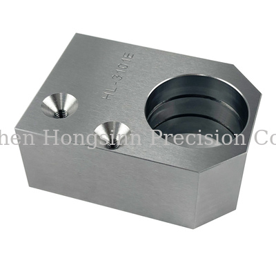 Prezzo buono Parti di lavorazione CNC ad alta precisione con produzione OEM su misura e opzioni multiple di materiali In linea