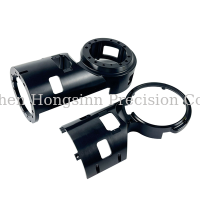 Prezzo buono Casco in alluminio anodizzato nero a 5 assi lavorato a CNC In linea